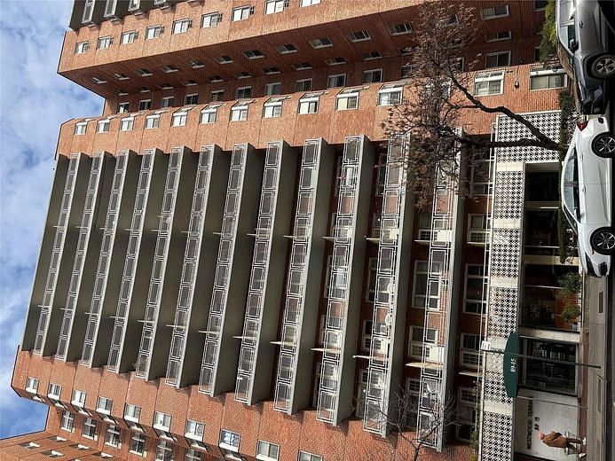 89-15 Parsons Blvd #11G