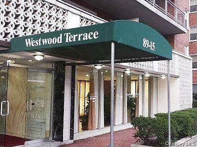 89-15 Parsons Boulevard #10E