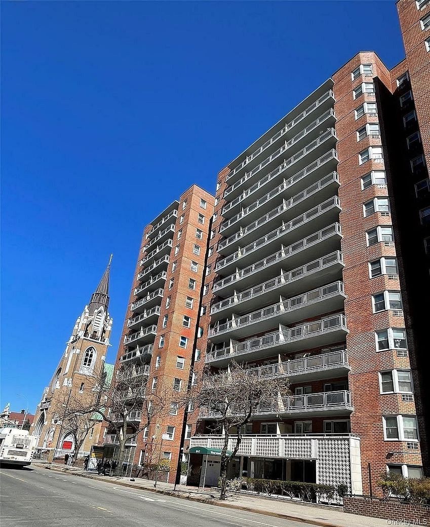 89-15 Parsons Boulevard #15D