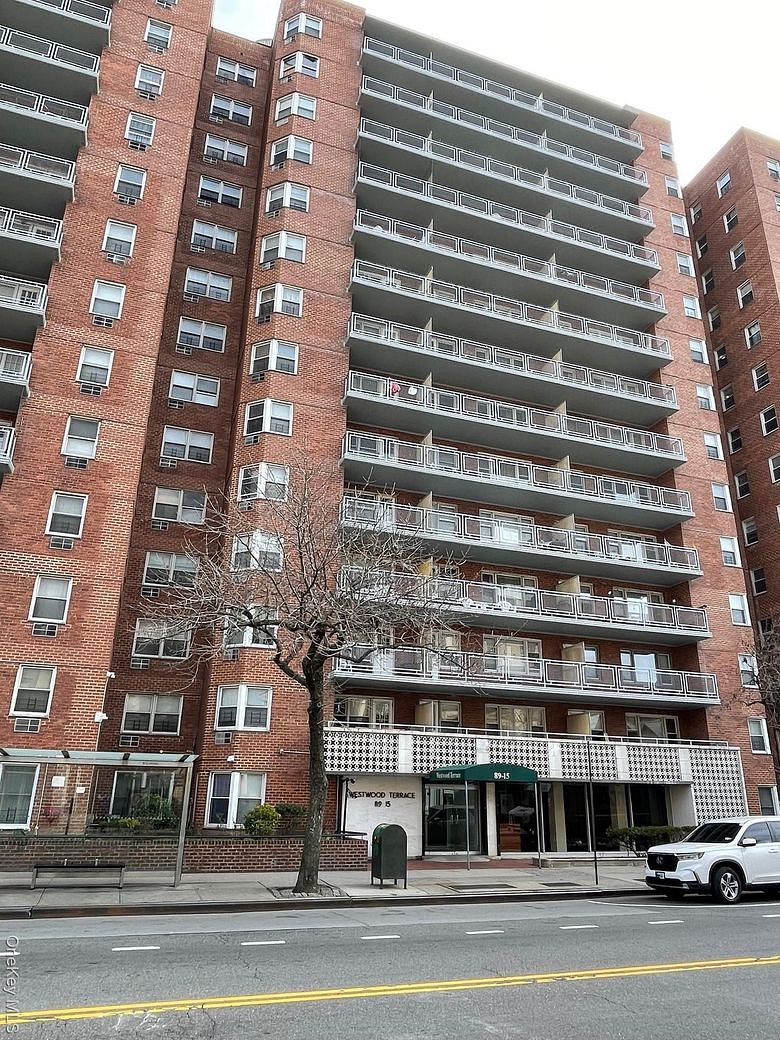 89-15 Parsons Boulevard #3L