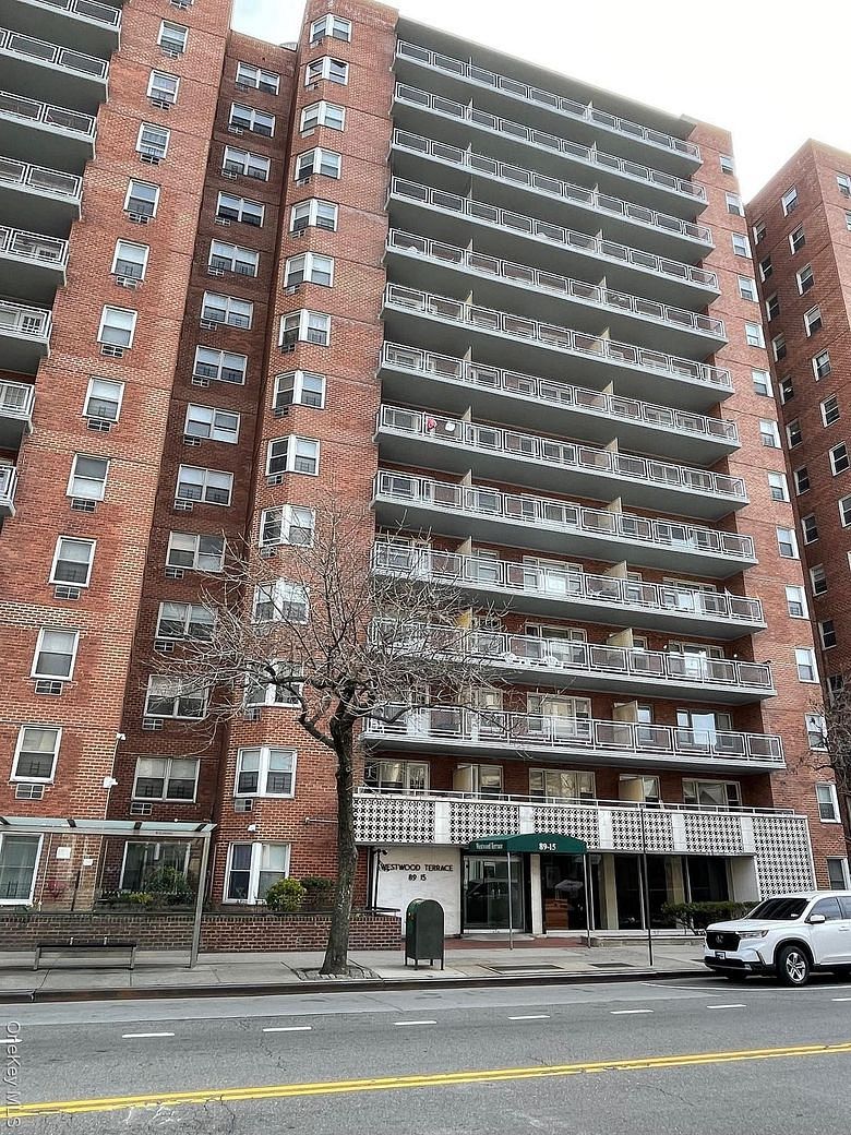 89-15 Parsons Boulevard #3L