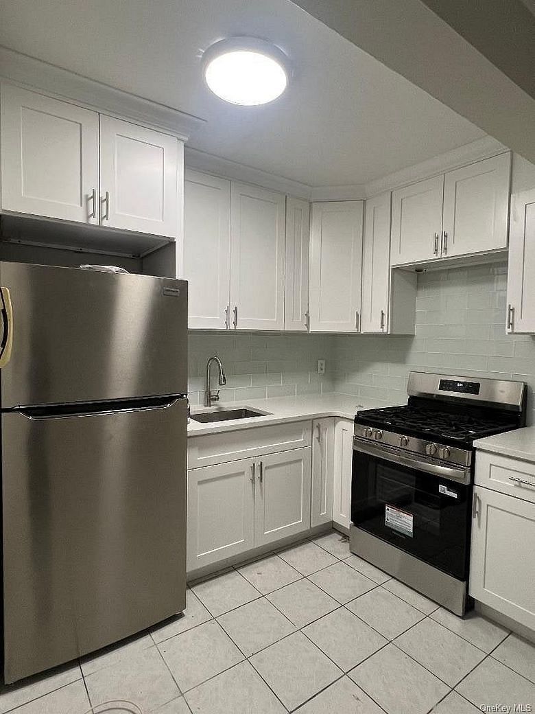 89-15 Parsons Boulevard #7D