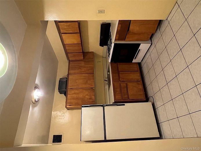 89-15 Parsons Boulevard #7D