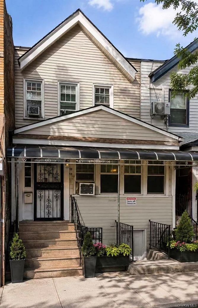 89-44 Woodhaven Boulevard