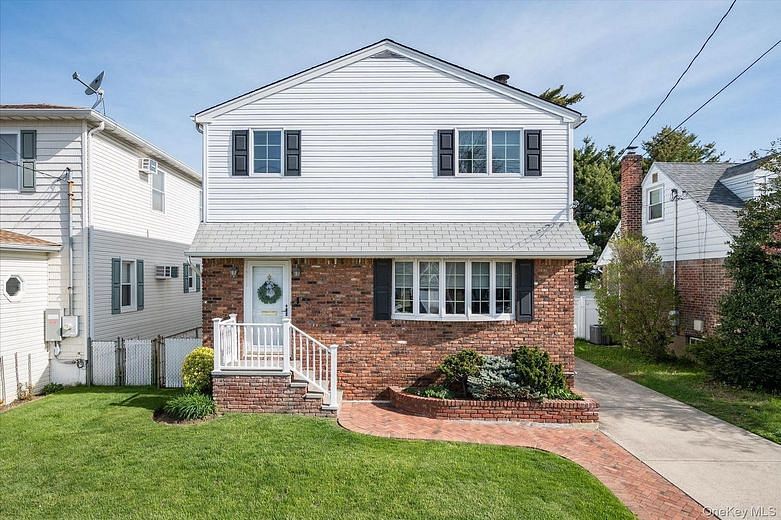 89 Bellevue Avenue