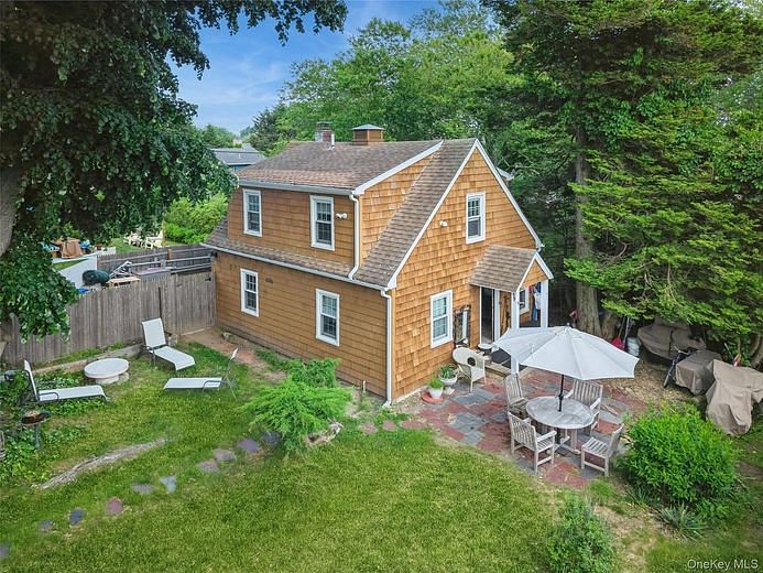 89 S Elroy Drive