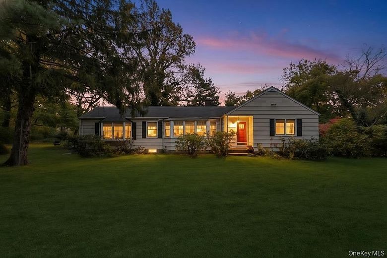 89 Van Brunt Manor Road