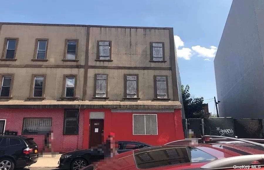 1700 E New York Avenue in Brooklyn, Brownsville, NY 11212