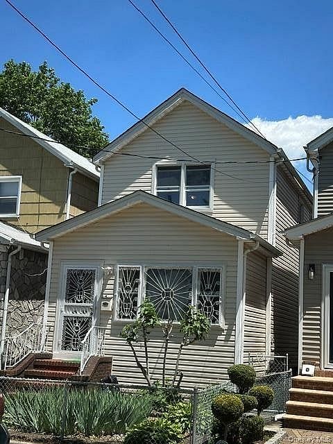 8933 96th Street