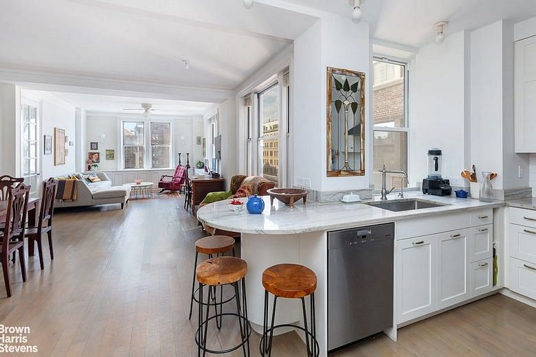 895 West End Avenue #10C