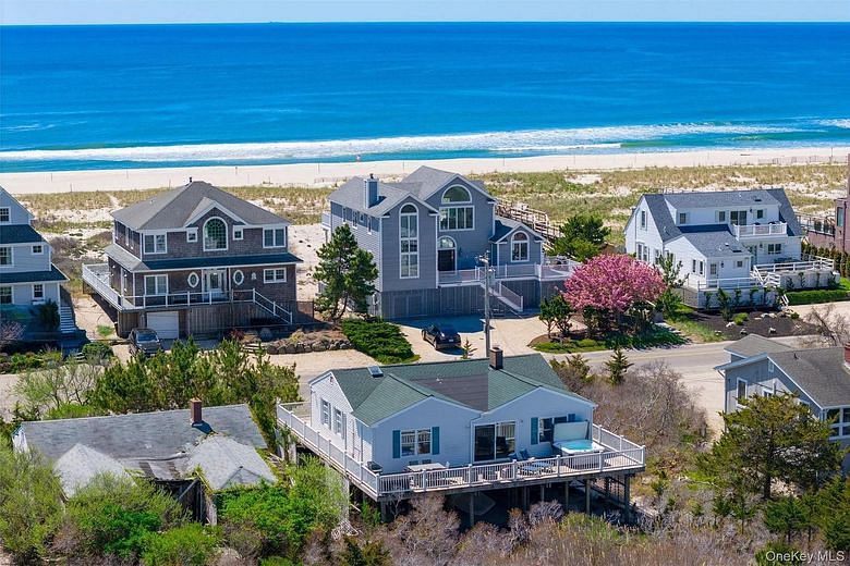 898 Dune Road