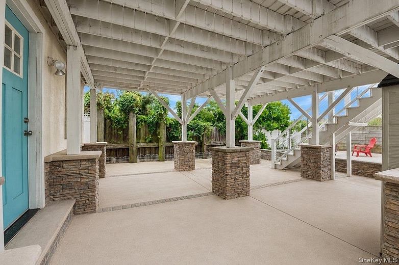 899 Oceanfront