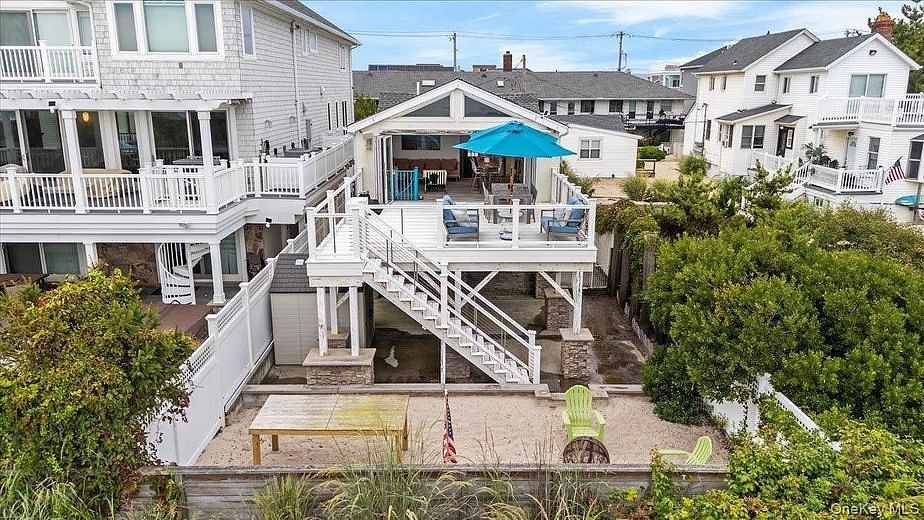 899 Oceanfront