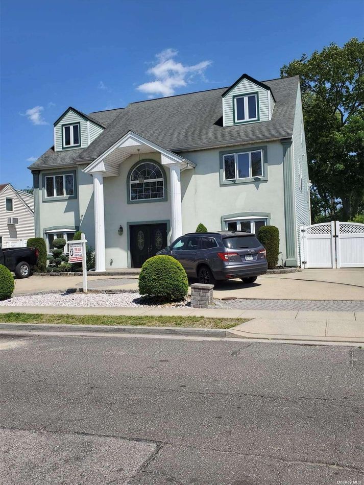Image 1 of 1 for 645 Wyngate Drive in Long Island, Valley Stream, NY, 11580