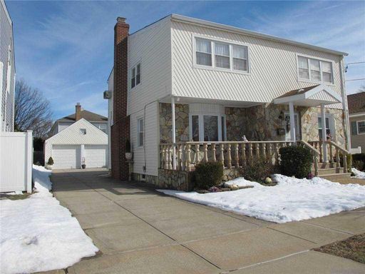 Image 1 of 27 for 306 S 8th Street in Long Island, New Hyde Park, NY, 11040