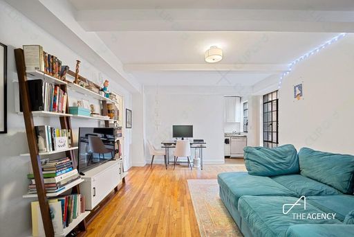 Image 1 of 16 for 333 East 43rd Street #315 in Manhattan, New York, NY, 10017