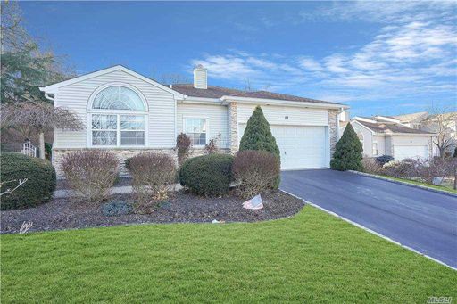 Image 1 of 36 for 28 Hamlet Drive in Long Island, Hauppauge, NY, 11788