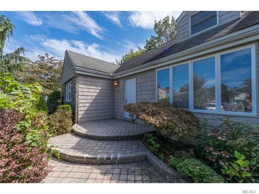 Image 1 of 28 for 404 Westminster Road in Long Island, Rockville Centre, NY, 11570