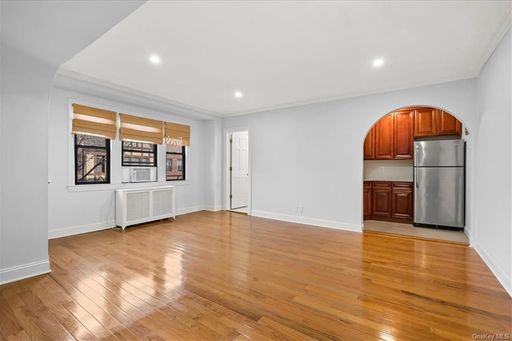 Image 1 of 15 for 604 Tompkins Avenue #E15 in Westchester, Mamaroneck, NY, 10543