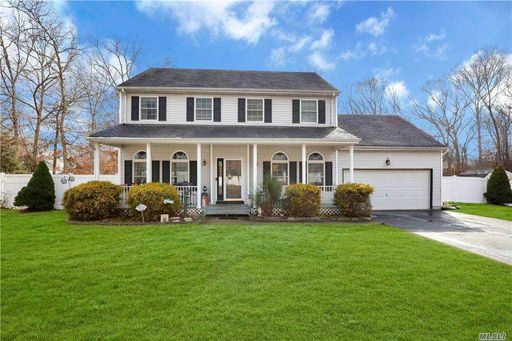 Image 1 of 29 for 47 Chardonnay Dr in Long Island, Coram, NY, 11727