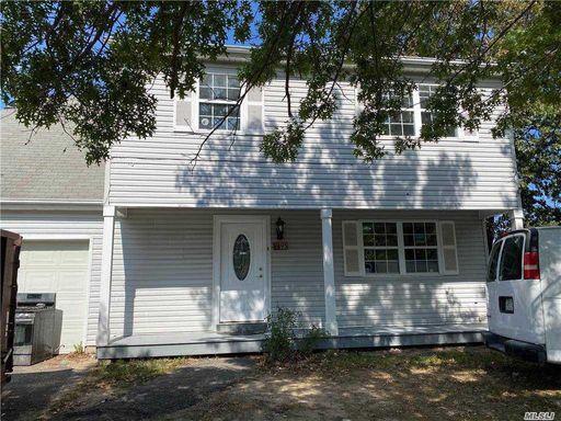 Image 1 of 23 for 95 Irving St in Long Island, Central Islip, NY, 11722