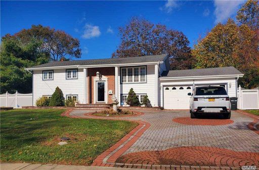 Image 1 of 20 for 54 Circle Dr in Long Island, Wyandanch, NY, 11798