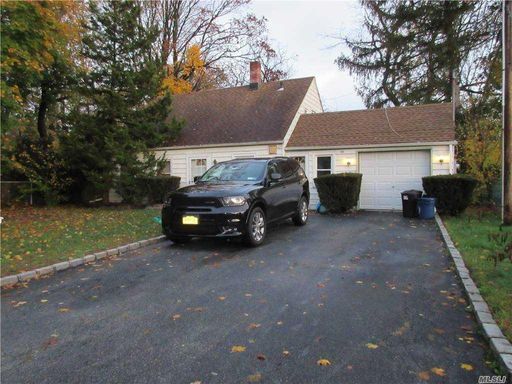 Image 1 of 10 for 33 Bramble Ln in Long Island, Westbury, NY, 11590