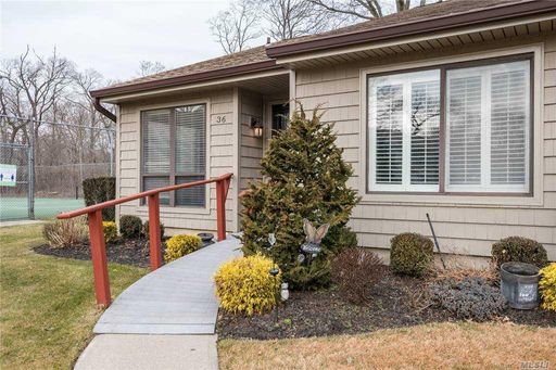 Image 1 of 26 for 36 Stanford Ct in Long Island, Wantagh, NY, 11793