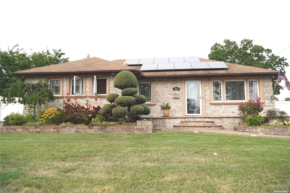 Image 1 of 23 for 831 Mayer Drive in Long Island, Wantagh, NY, 11793