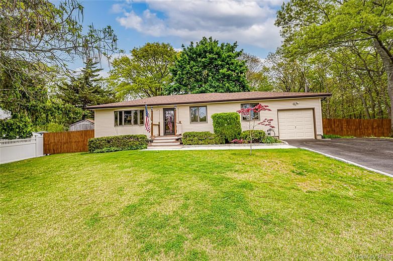 9 Beach Avenue