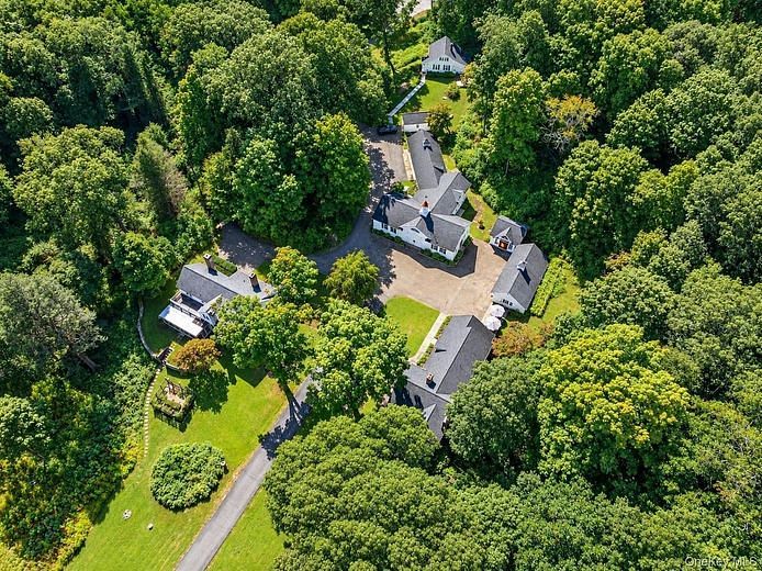 9 Cole Drive