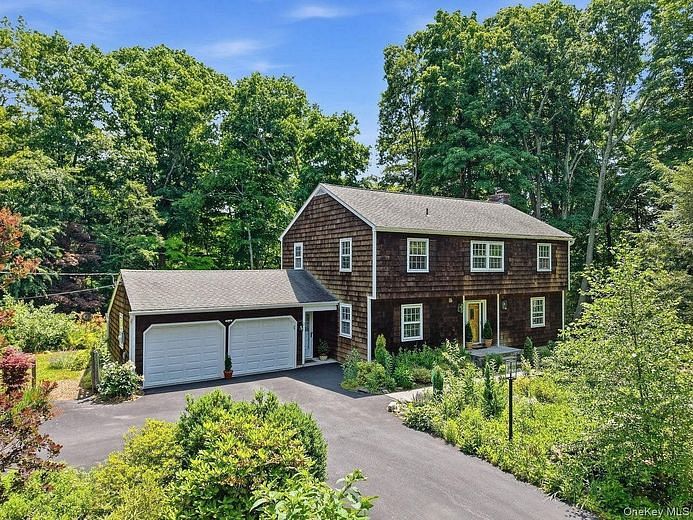 9 Cross Pond Road