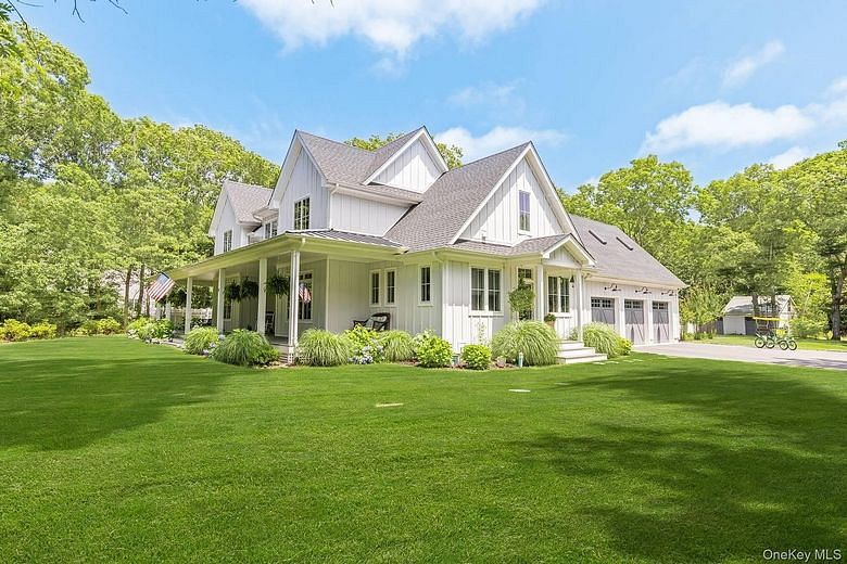9 Deerland Drive