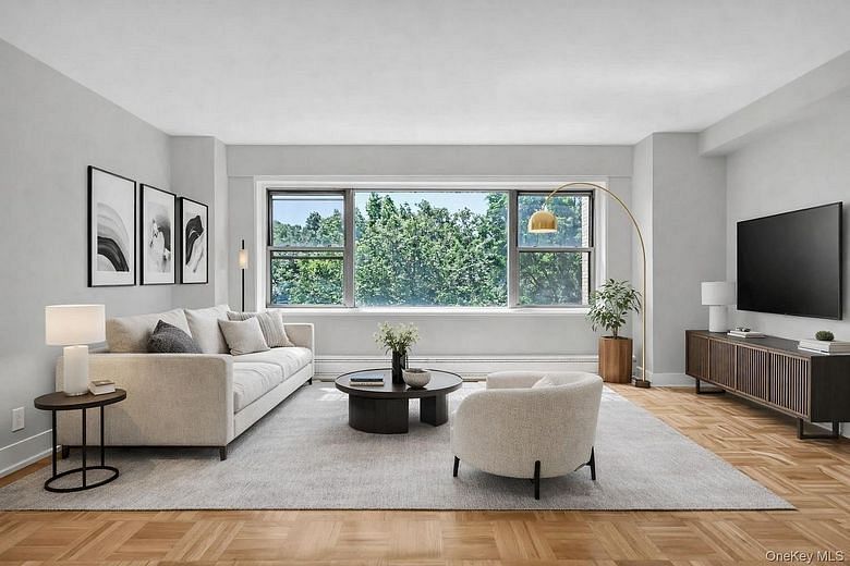 9 Fordham Hill Oval #3C