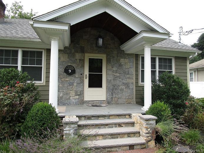 9 Gallows Hill Road