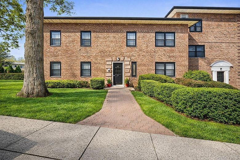 9 Manchester Road #2R
