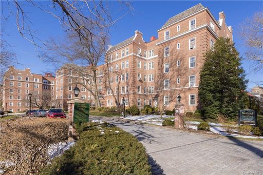 Image 1 of 32 for 9 Midland Gardens #2A in Westchester, Eastchester, NY, 10708