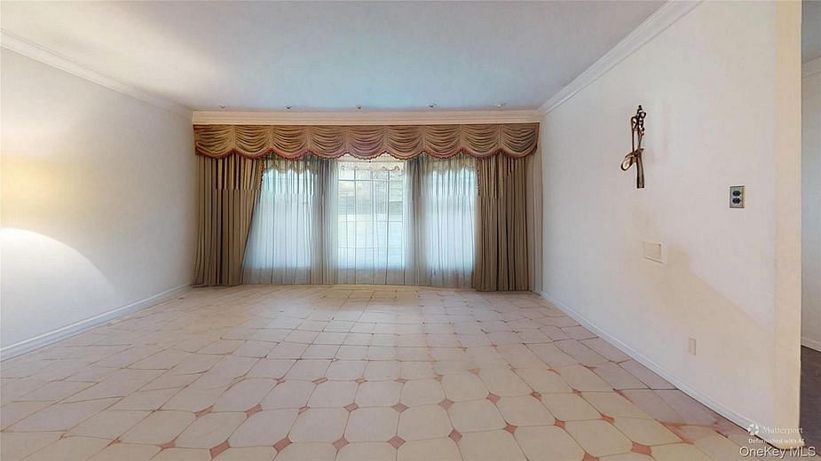 9 Oakwood Circle