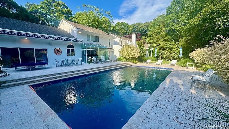 9 Plume Grass Way