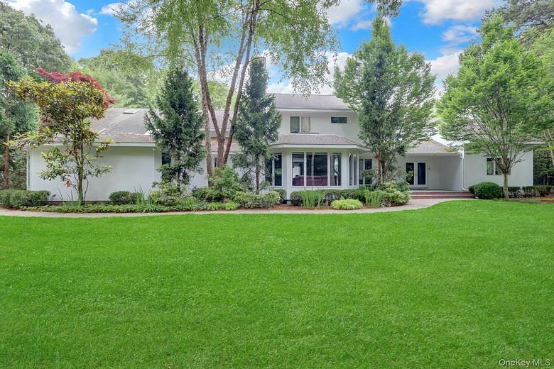 9 Plume Grass Way