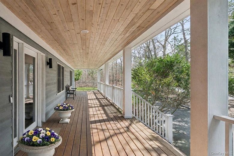 9 Red Creek Circle Circle