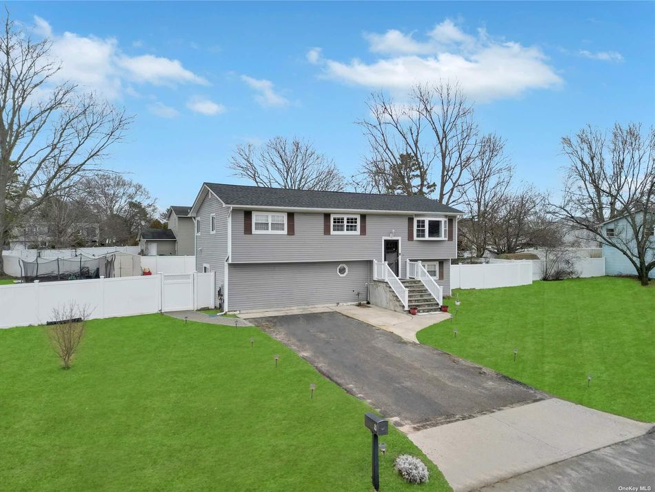 Image 1 of 36 for 9 Sandra Drive in Long Island, East Patchogue, NY, 11772