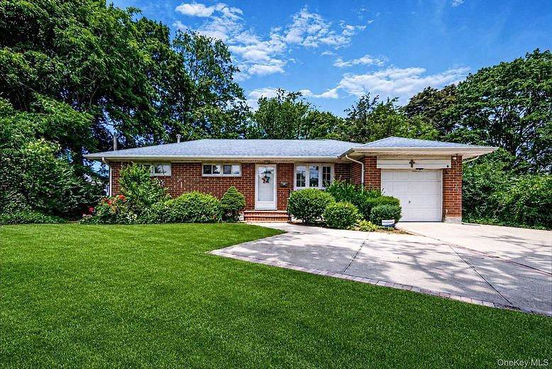 9 Standish Road