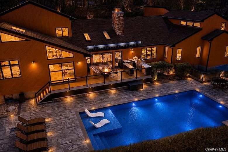 9 Watercrest Court