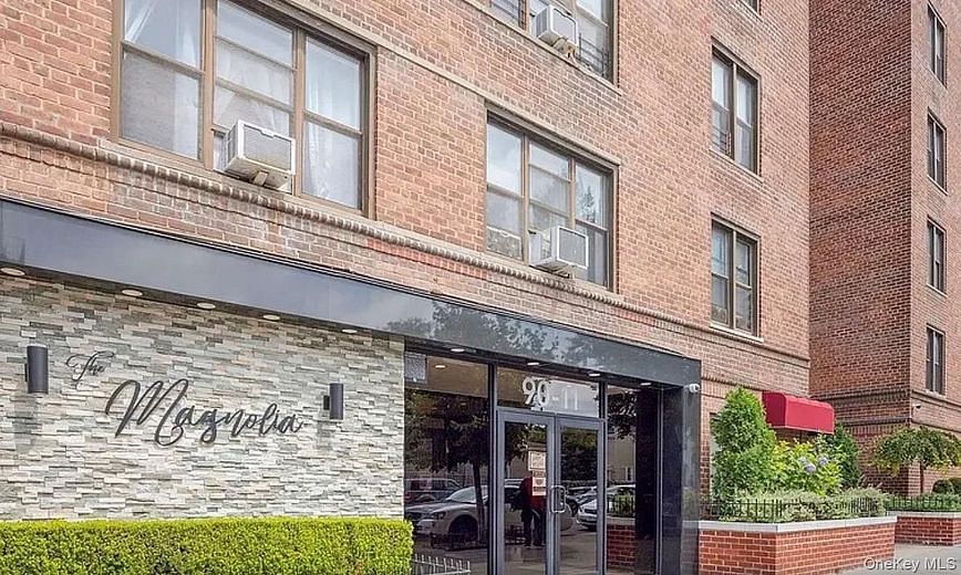 90-11 35th Ave #6R