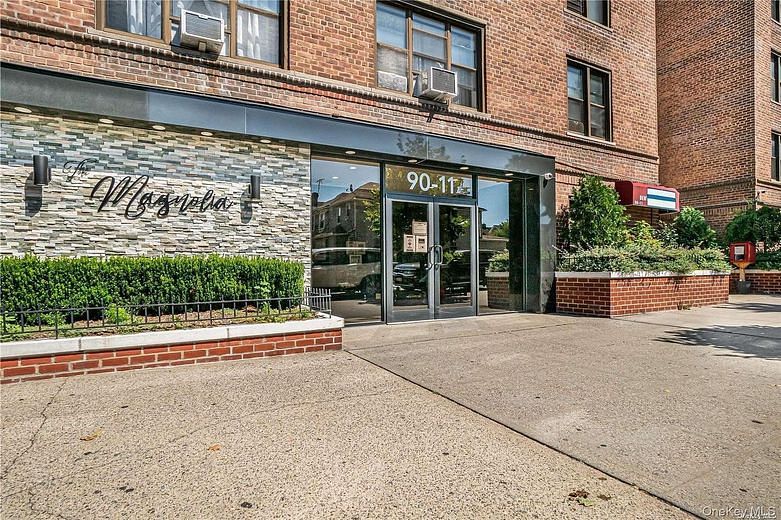 90-11 35th Avenue #6T