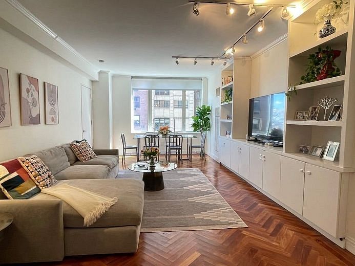 90 East End Avenue #6B