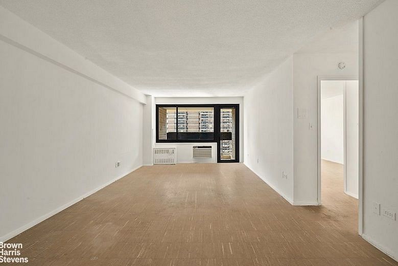 90 Gold Street #18N