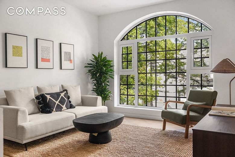 90 Herbert Street #4A