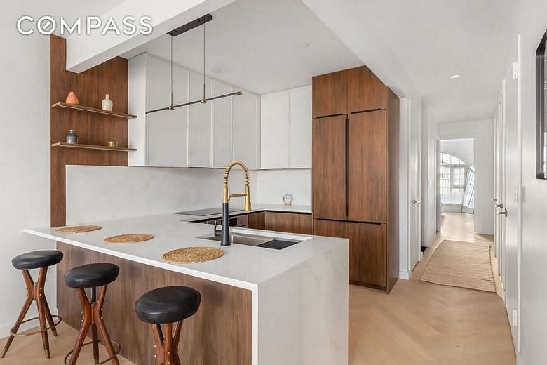 90 Herbert Street #TH1